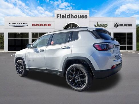 New 2026 Jeep Compass Latitude image 7