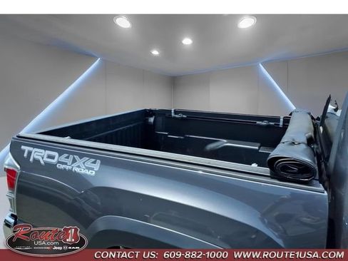 Used 2023 Toyota Tacoma TRD Off-Road AWD/4WD image 18