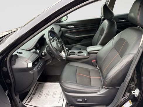 Used 2020 Nissan Altima 2.5 SR FWD image 12