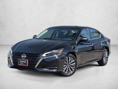 Used 2025 Nissan Altima 2.5 SV