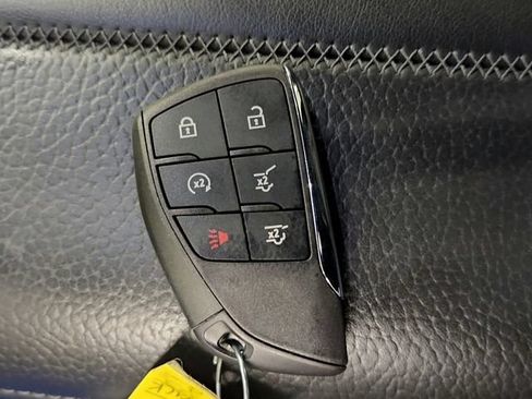 Used 2025 GMC Yukon XL Denali AWD/4WD image 40