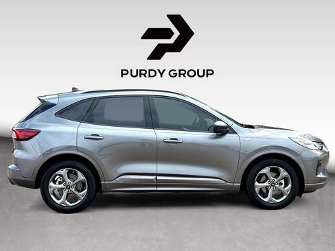Used 2024 Ford Escape ST-Line w/ Tech Pack #1 FWD image 9