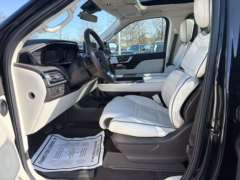 Used 2022 Lincoln Navigator L Black Label image 11