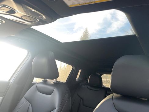 New 2026 Jeep Compass Limited w/ Sun, Sound & Navigation Group image 16