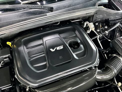 Used 2019 Jeep Grand Cherokee Overland AWD/4WD image 33