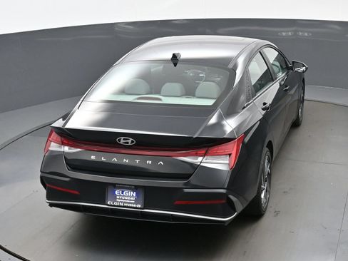 Used 2025 Hyundai Elantra SEL w/ Cargo Package FWD image 37