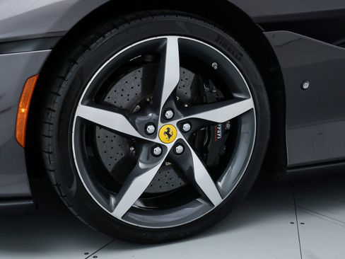 Certified 2023 Ferrari Portofino M image 17