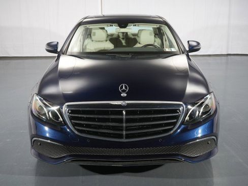 Used 2017 Mercedes-Benz E 300 4MATIC image 6