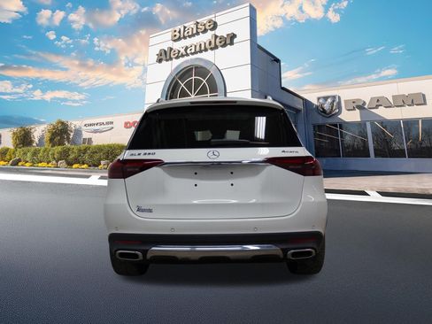 Used 2024 Mercedes-Benz GLE 350 4MATIC image 5