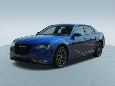 Used 2018 Chrysler 300 S AWD/4WD image 3