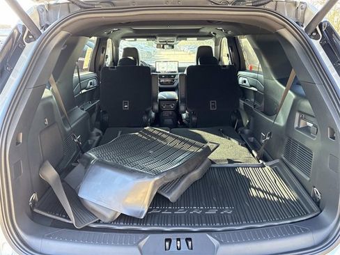 New 2026 Ford Explorer ST-Line w/ ST-Line Street Pack image 13