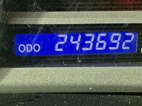 Used 2014 Toyota Venza LE w/ LE Convenience Package image 18