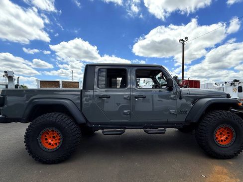 Used 2020 Jeep Gladiator Sport w/ Quick Order Package 24S AWD/4WD image 7