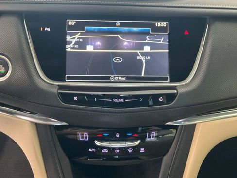 Used 2019 Cadillac XT5 FWD image 13