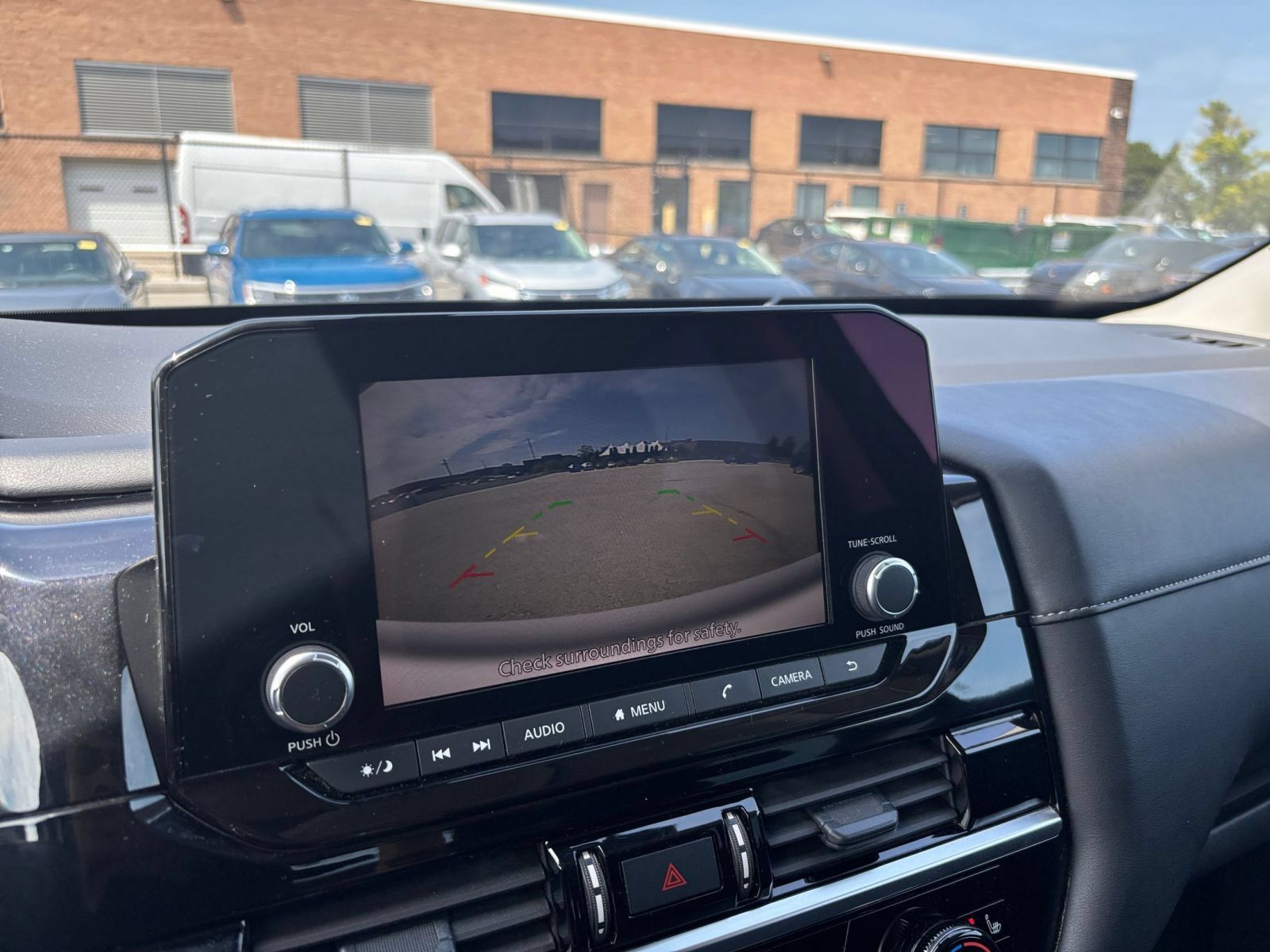 Used 2025 Nissan Pathfinder SV AWD/4WD image 24