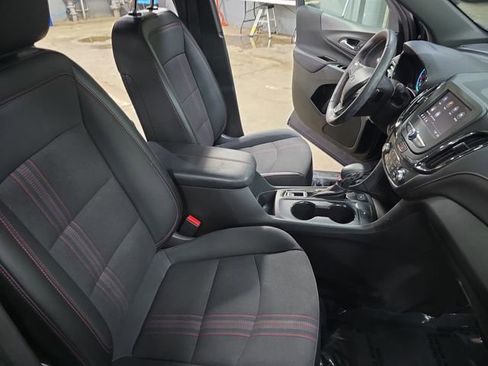 Used 2022 Chevrolet Equinox RS image 11