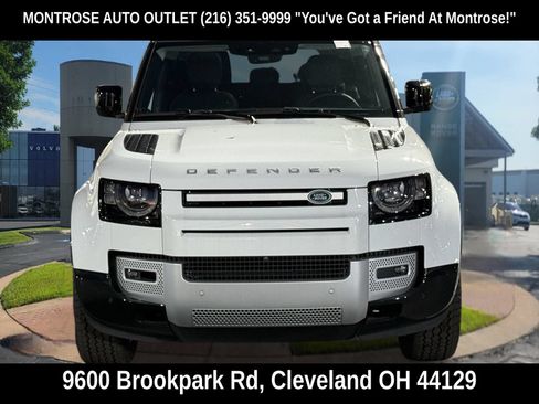 Certified 2025 Land Rover Defender 90 S AWD/4WD image 9