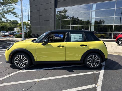 New 2026 MINI Cooper S FWD image 2