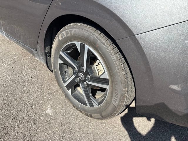 Used 2025 Nissan Sentra SV FWD image 4