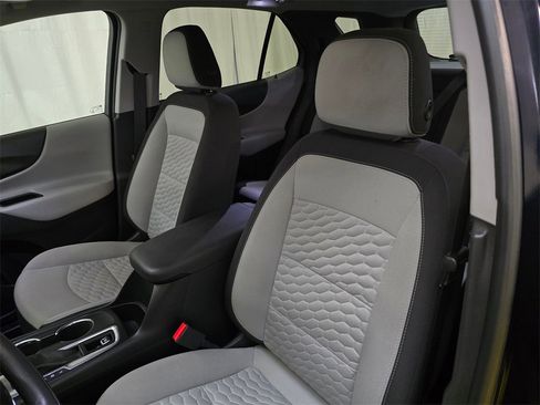 Used 2020 Chevrolet Equinox LT image 21