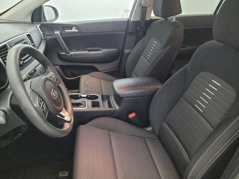 Used 2018 Kia Sportage LX image 17