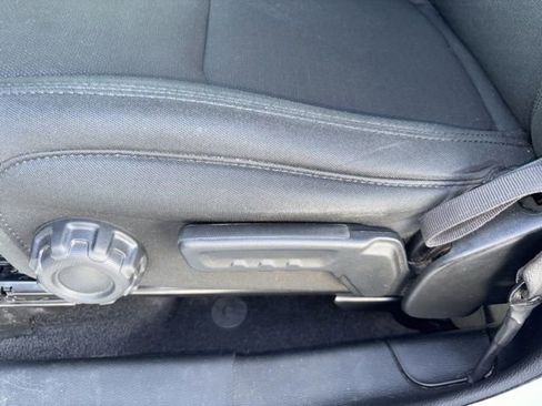 Used 2021 Jeep Gladiator Willys image 24