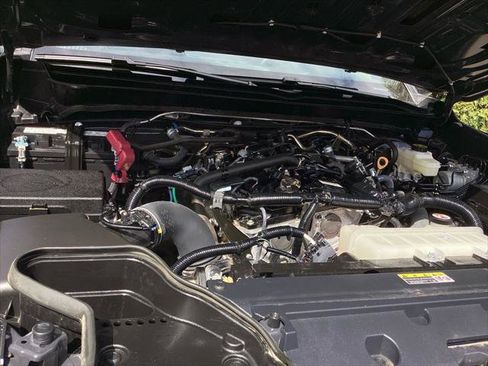 Certified 2025 Toyota Tacoma TRD Sport AWD/4WD image 22