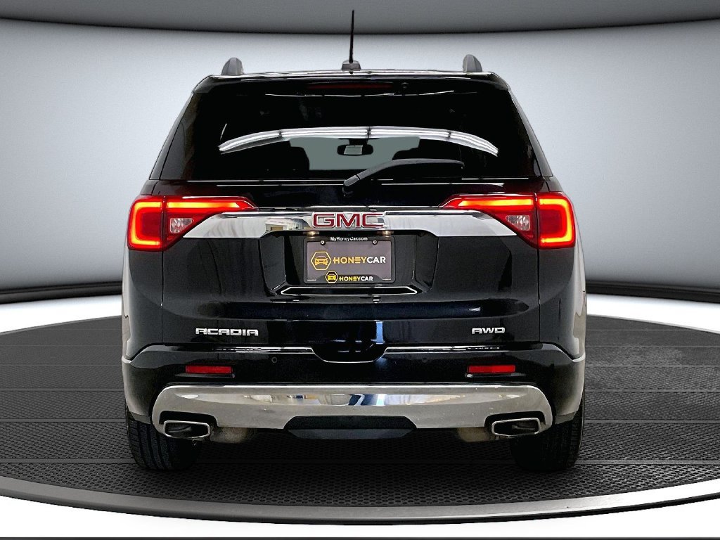 Used 2018 GMC Acadia Denali w/ Technology Package AWD/4WD image 5