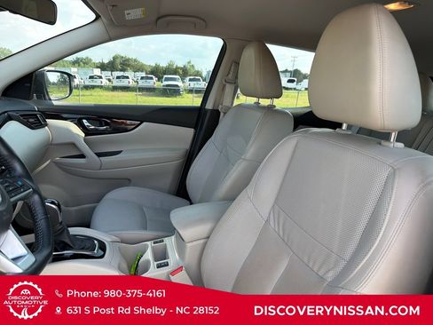 Certified 2022 Nissan Rogue Sport SL AWD/4WD image 14