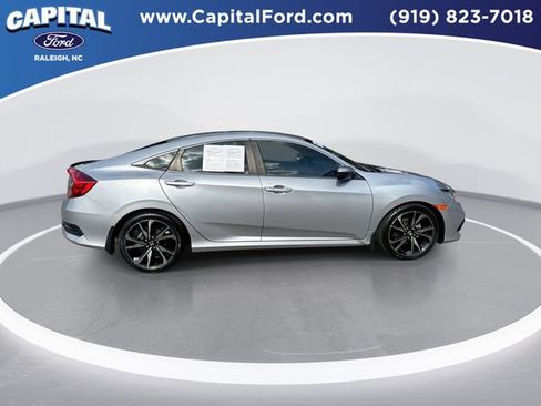 Used 2019 Honda Civic Sport image 9