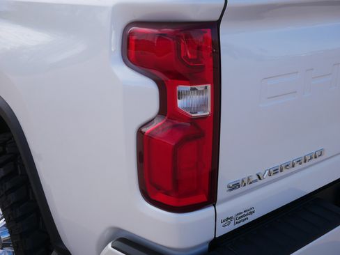 Used 2022 Chevrolet Silverado 3500 High Country w/ Z71 Off-Road Package AWD/4WD image 19
