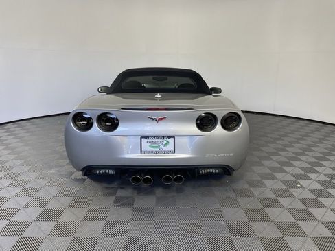 Used 2005 Chevrolet Corvette Convertible w/ Preferred Equipment Group image 16