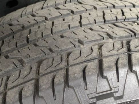 Certified 2024 Chevrolet Colorado W/T image 8