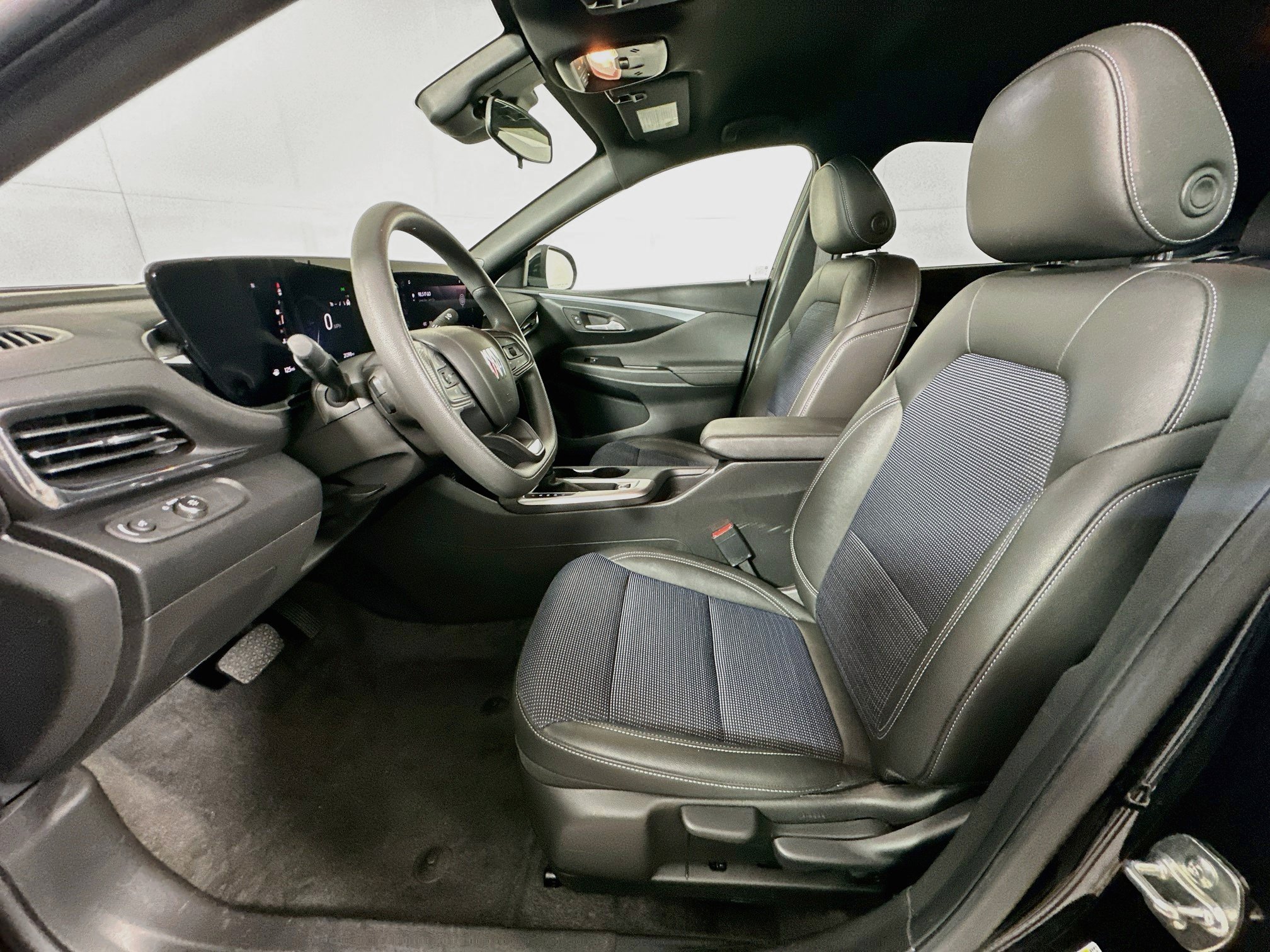 Used 2026 Buick Envista Preferred FWD image 13