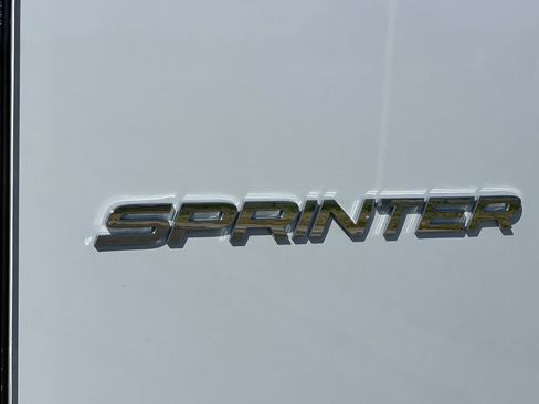 Used 2024 Mercedes-Benz Sprinter 2500 image 12