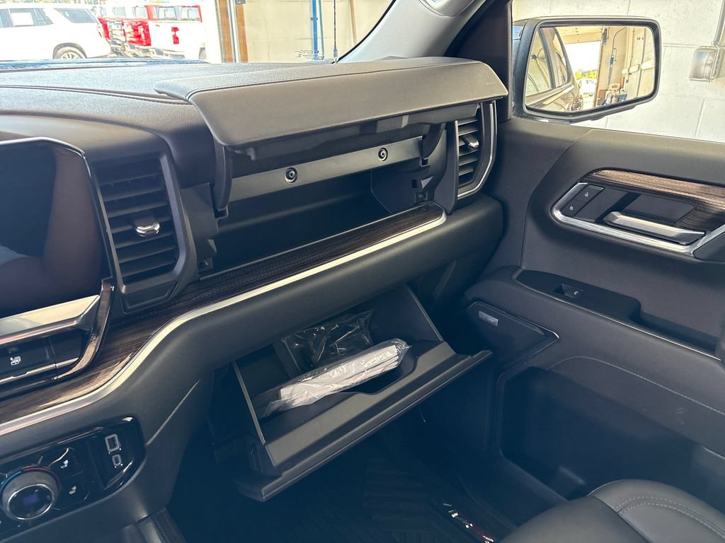 Used 2026 Chevrolet Silverado 1500 RST AWD/4WD image 59