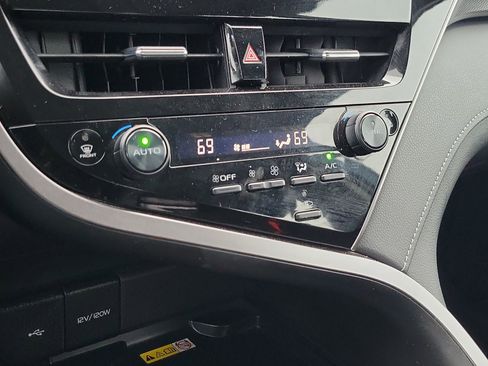 Certified 2023 Toyota Camry XSE image 28