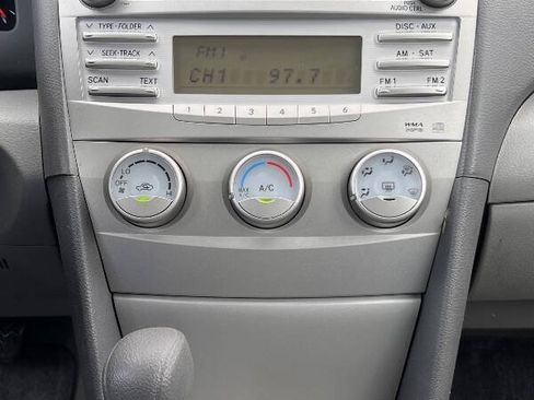 Used 2011 Toyota Camry FWD image 24