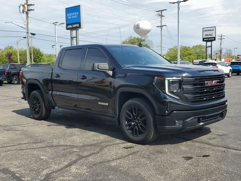 Used 2024 GMC Sierra 1500 Elevation AWD/4WD image 2