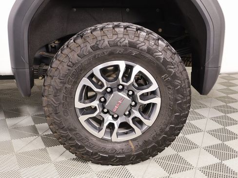 Used 2021 GMC Sierra 3500 SLT image 18