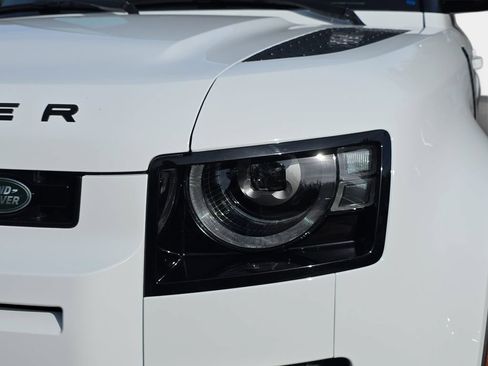 Certified 2025 Land Rover Defender 110 S AWD/4WD image 32