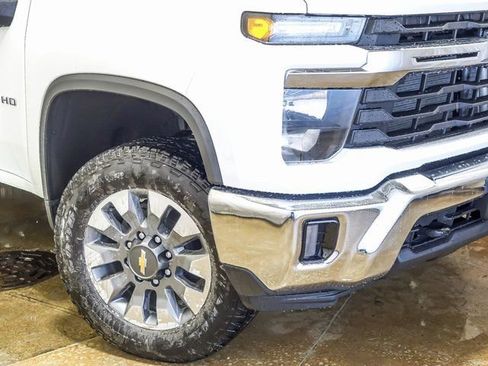 New 2026 Chevrolet Silverado 2500 LT image 4