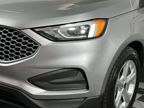 Used 2023 Ford Edge SE AWD/4WD image 11