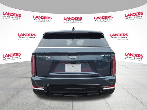 Used 2025 Cadillac Escalade IQ Luxury 2 w/ LPO, Premium Carpet Package AWD/4WD image 4