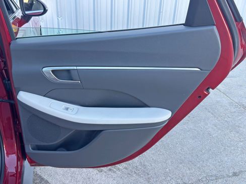 Used 2023 Hyundai Sonata Blue image 39