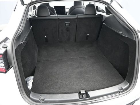 Used 2024 Tesla Model Y Long Range image 30