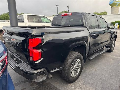 Used 2024 Chevrolet Colorado LT w/ LT Convenience Package III RWD image 5