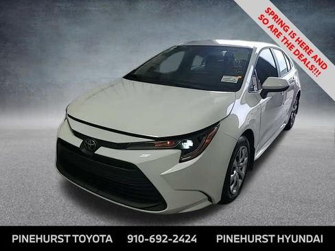 Used 2026 Toyota Corolla LE image 3