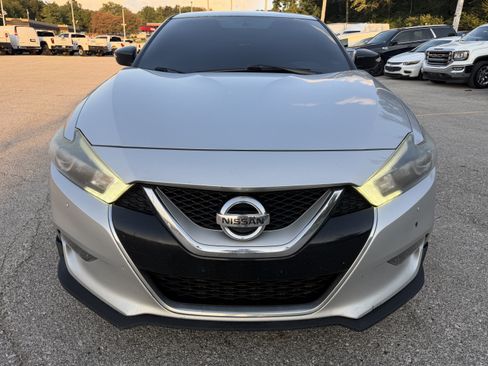 Used 2016 Nissan Maxima SR FWD image 2