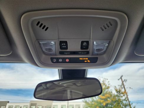 Used 2021 Chevrolet Malibu LT image 24